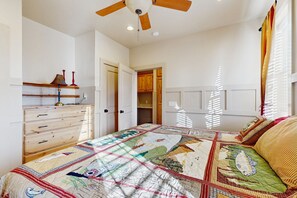 4 chambres, fer et planche à repasser, accès à Internet, literie fournie