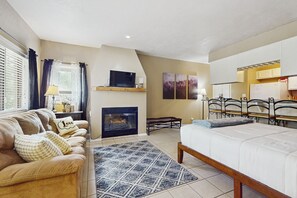 خدمة الإنترنت وملاءات أسرّة