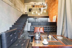 Living room - Luxury Modern Pool Jacuzzi Villa 5BR Thonglor (Bangkok)