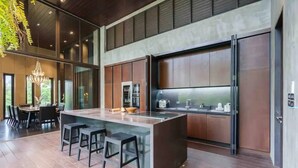 Unclassified image, 5 of 41, button - Luxury Modern Pool Jacuzzi Villa 5BR Thonglor (Bangkok)