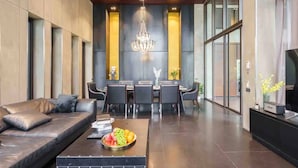 Unclassified image, 3 of 41, button - Luxury Modern Pool Jacuzzi Villa 5BR Thonglor (Bangkok)