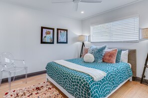 3 slaapkamers, een strijkplank/strijkijzer, internet, beddengoed