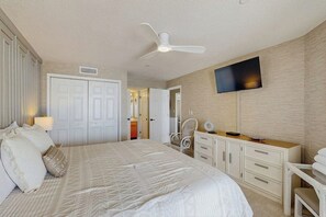 3 bedrooms, iron/ironing board, internet, bed sheets - Oceanfront condo with pool, balcony views & proximity to local attractions (Murrells Inlet)