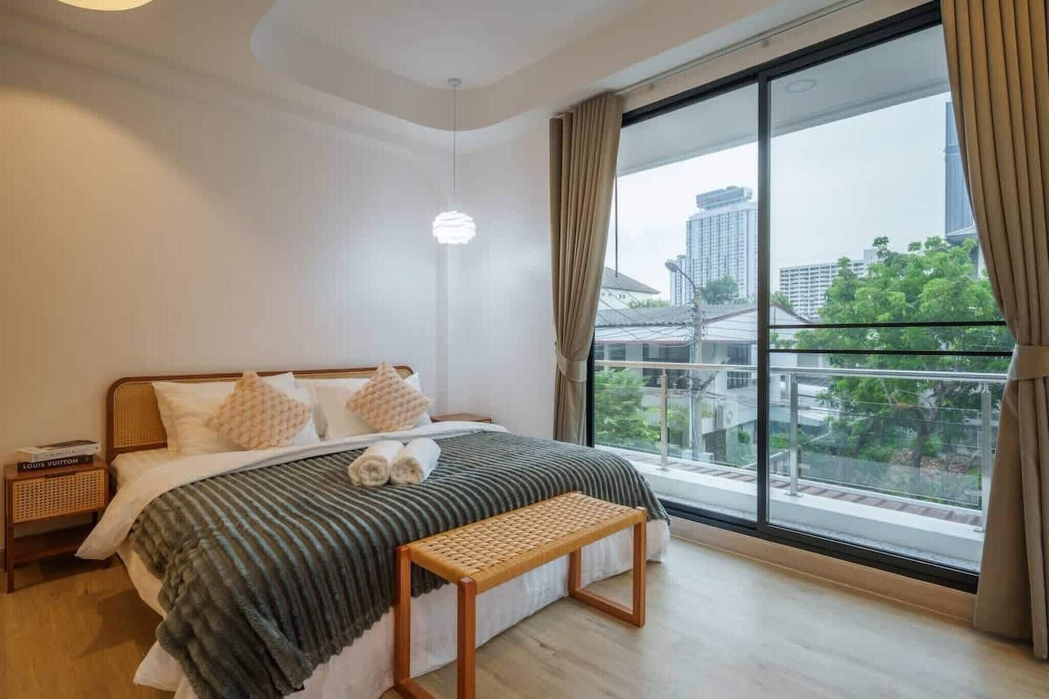 4 bedrooms