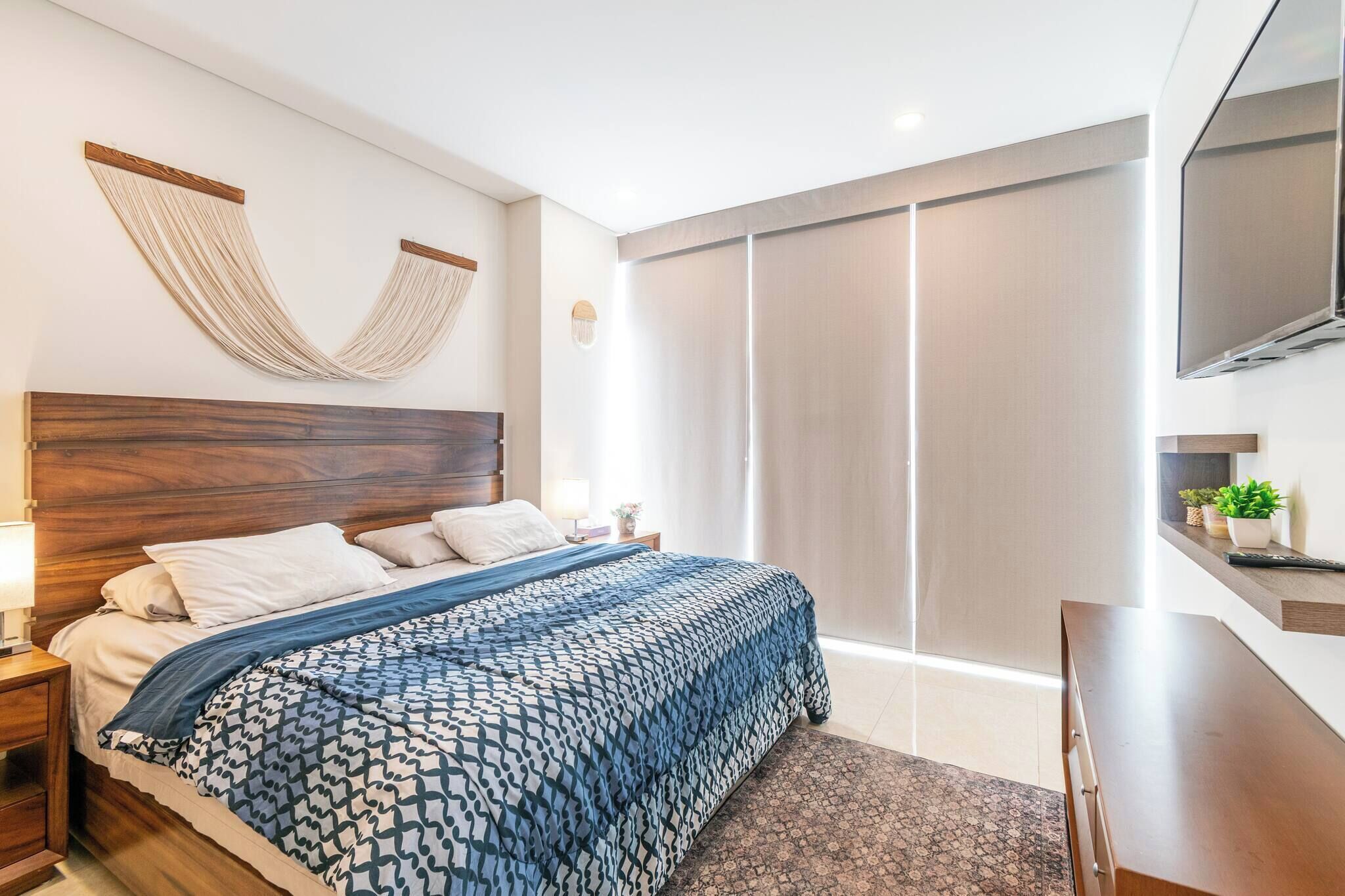 2 bedrooms, in-room safe, iron/ironing board, free WiFi