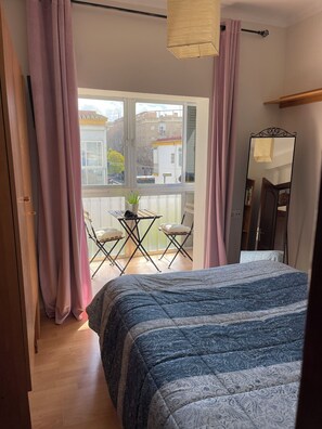 3 chambres, fer et planche Ă repasser, Wi-Fi, draps fournis