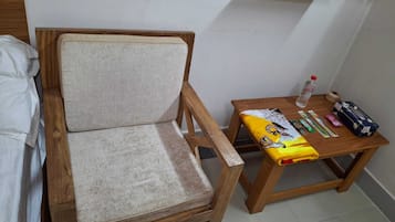 Deluxe Double Room, City View | Down comforters, free WiFi