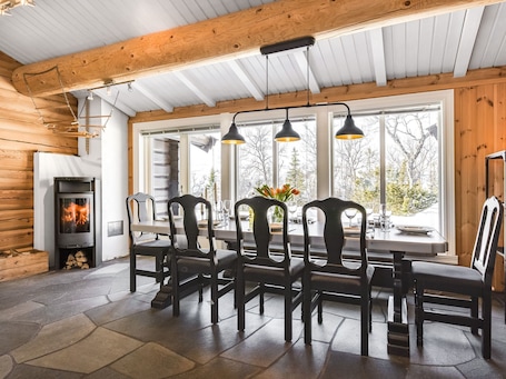 Dining. Fjälldrömmen by Interhome