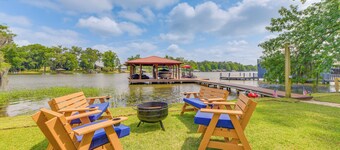 Private Dock + Porch: Lakefront Retreat in Cobb!