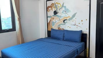 Camera Standard, 1 letto queen, vista città | Biancheria da letto ipoallergenica, minibar, Wi-Fi gratuito