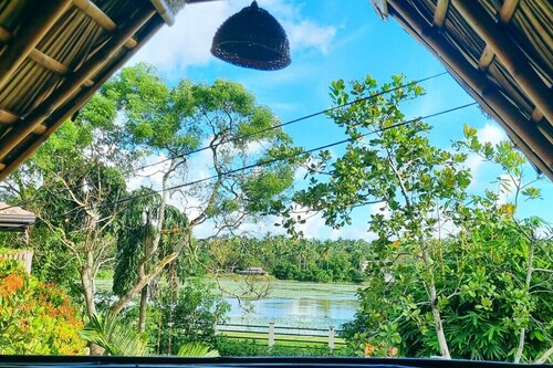 Romantic Bamboo Retreat with Lake View - Private & Peaceful Nature Stay