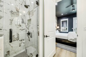 Hair dryer, towels - Luxurious modern beach home with pool table, on-site pool & golf, steps to beach (Port Aransas)