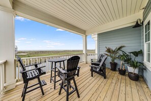 Property grounds - Luxurious modern beach home with pool table, on-site pool & golf, steps to beach (Port Aransas)