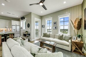 TV - Luxurious modern beach home with pool table, on-site pool & golf, steps to beach (Port Aransas)