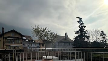 Habitación familiar, vista a la ciudad | Wifi gratis