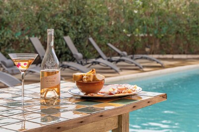 Villa - Swimming pool - Air conditioning - Close to beaches - Pizza oven - Barbecue