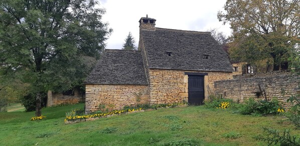 Exterior - Typical Périgord Noir house with private pool (Saint-Geniès)
