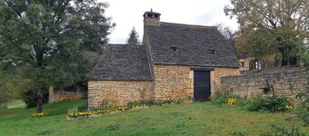 Typical Périgord Noir house with private pool