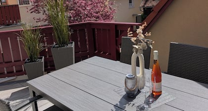 Ferienwohnung Storchennest
Große Ferienwohnung mit Dachterrasse für 1-6 Personen