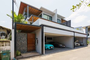 Exterior - Designer 49 Pool Villa (Krung Thep Maha Nakhon)