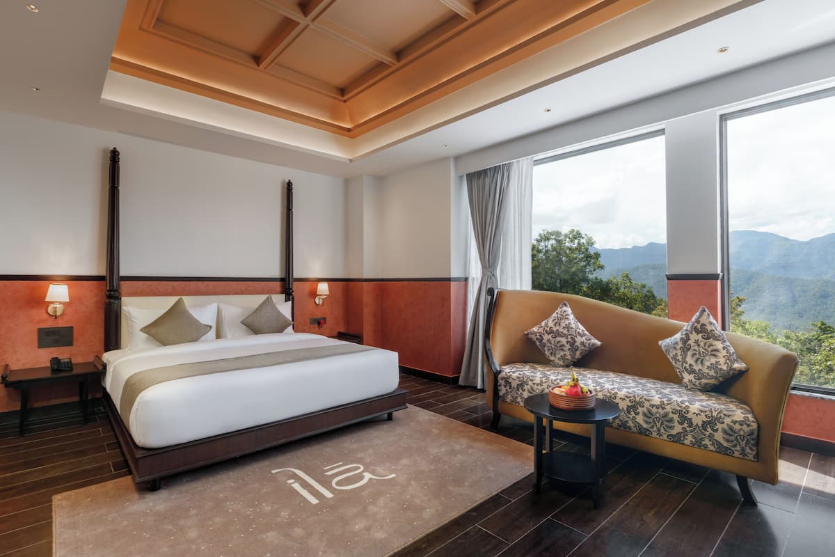Mini Suite with Mountain View | มินิบาร์, ตู้นิรภัยในห้องพัก, โต๊ะทำงาน, ห้องเก็บเสียง