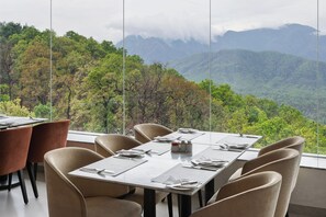 Restaurant -  Ila Hotels and Resorts Maulakali (Gaindakot)