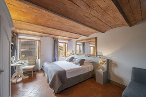 15 Schlafzimmer, Bügeleisen/Bügelbrett, WLAN, Bettwäsche