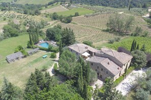 Exterior - Villa Chianti | Luxury Pool, Jacuzzi Tub, Sauna and Chromoterapy (Greve in Chianti)