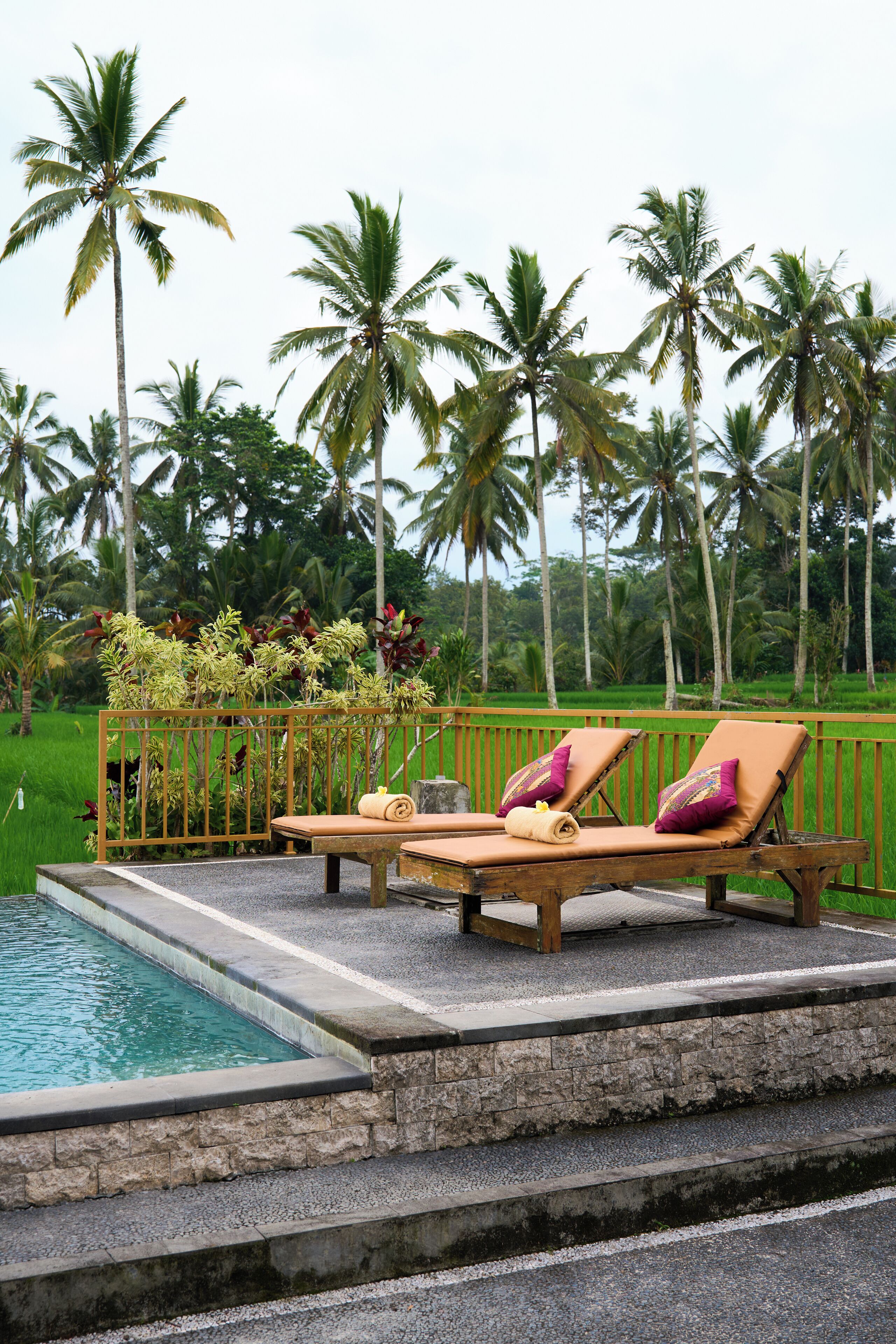 Kolam renang outdoor