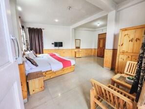 Deluxe Quadruple Room, Balcony, Mountain View | Egyptian cotton sheets, premium bedding, down duvets, memory-foam beds
