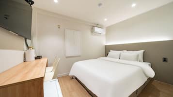 Walk-in Special (Randomly assigned, Parking not available) | Escritorio, espacio para trabajar con un portátil, wifi gratis