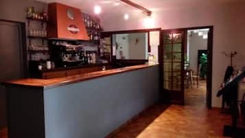 Bar (en la propiedad)