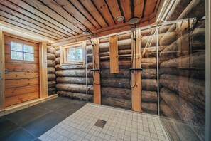 Villa – superior, bakgårdsutsikt | Dusj på badet
