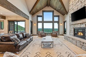 TV connectée, cheminée