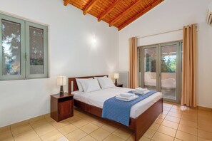 4 bedrooms, iron/ironing board, WiFi