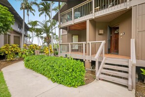 Exterior detail - Kanaloa at Kona Unit 1403 Partial Ocean Vw 2BD 2BA (Kailua Kona)