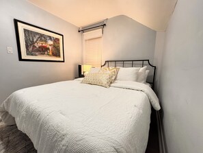 1 chambre, bureau, fer et planche à repasser, Wi-Fi gratuit