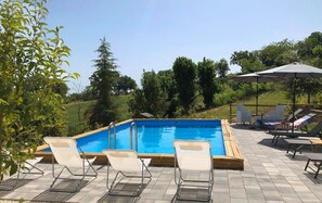 Pool - Relax in our Bed & Breakfast between horses and olive trees. (Marche)