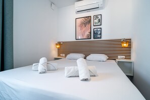 1 slaapkamer, een strijkplank/strijkijzer, gratis wifi, beddengoed