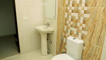 Towels, soap, shampoo, toilet paper