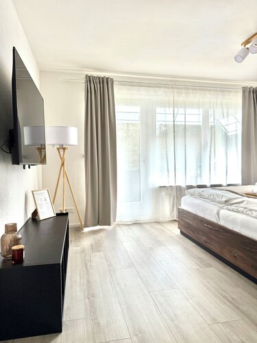 1-Zimmer-Apartment | Nähe Therme & Hängebrücke