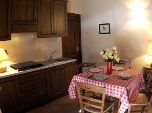 Dining - AGRITOURISM CHESTNUT HIGH MEDLAR (Valfabbrica)