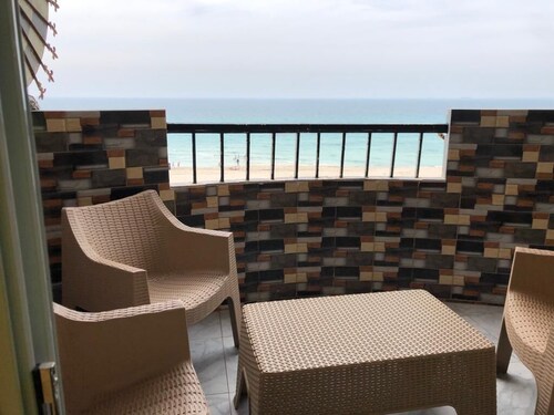 Family Condo With Panoramic Sea View2