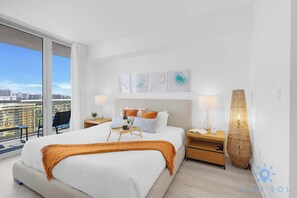 2 chambres, bureau, fer et planche à repasser, lit parapluie