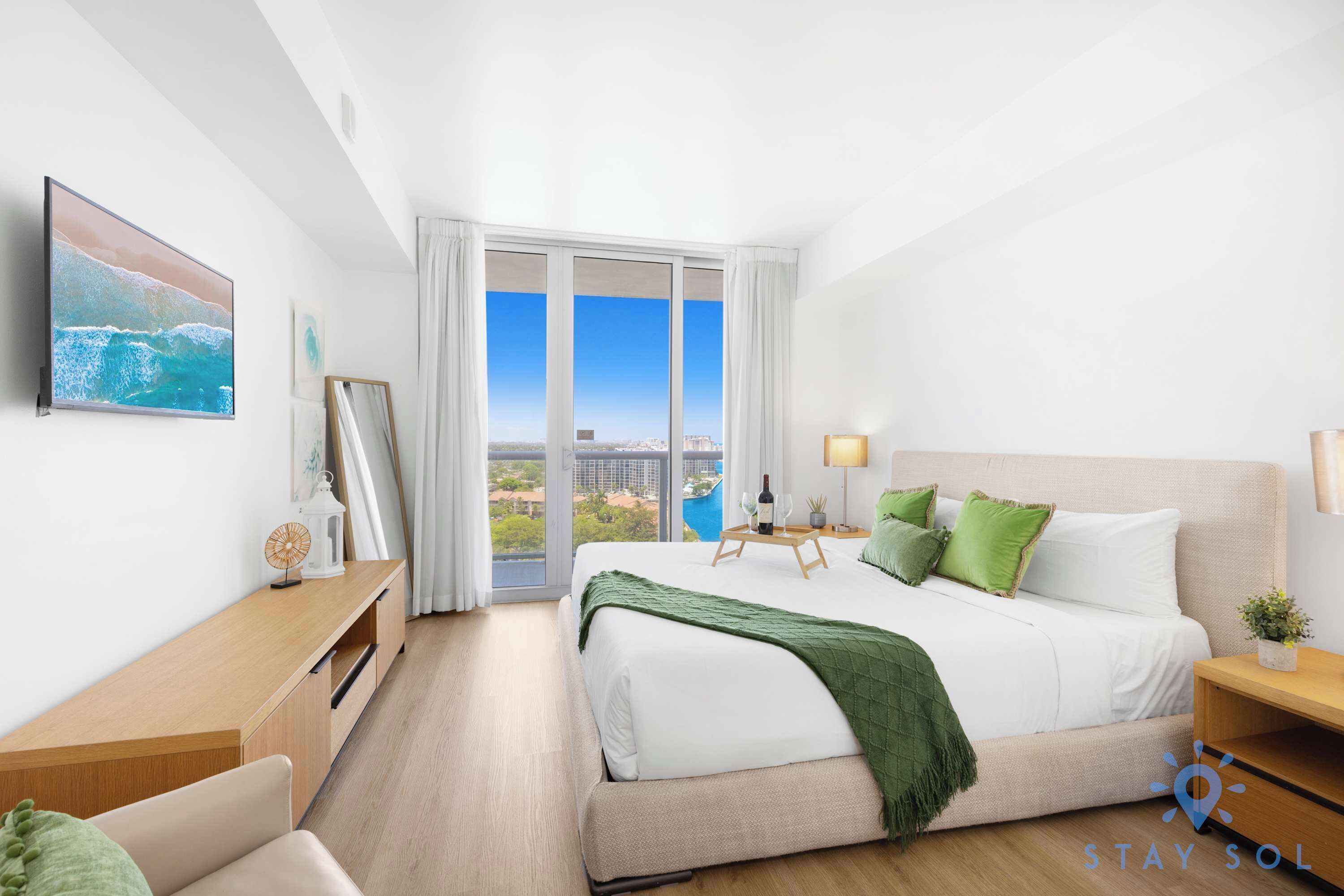 1 habitación, tabla de planchar con plancha, cuna de viaje y wifi 