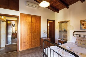 빌라, 수영장 전망 | 4 개의 침실, 암막 커튼, 방음 설비, 다리미/다리미판