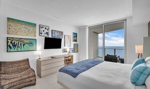 1 Schlafzimmer, Schreibtisch, Bügeleisen/Bügelbrett, Reisekinderbett