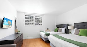 1 bedroom, iron/ironing board, WiFi, bed sheets - 1BR Beautifull Apt w/Stunning View Balcony (Hollywood)