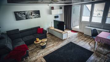 Televisión, videojuegos y tenis de mesa