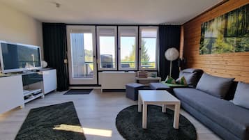 Televisión, videojuegos y tenis de mesa